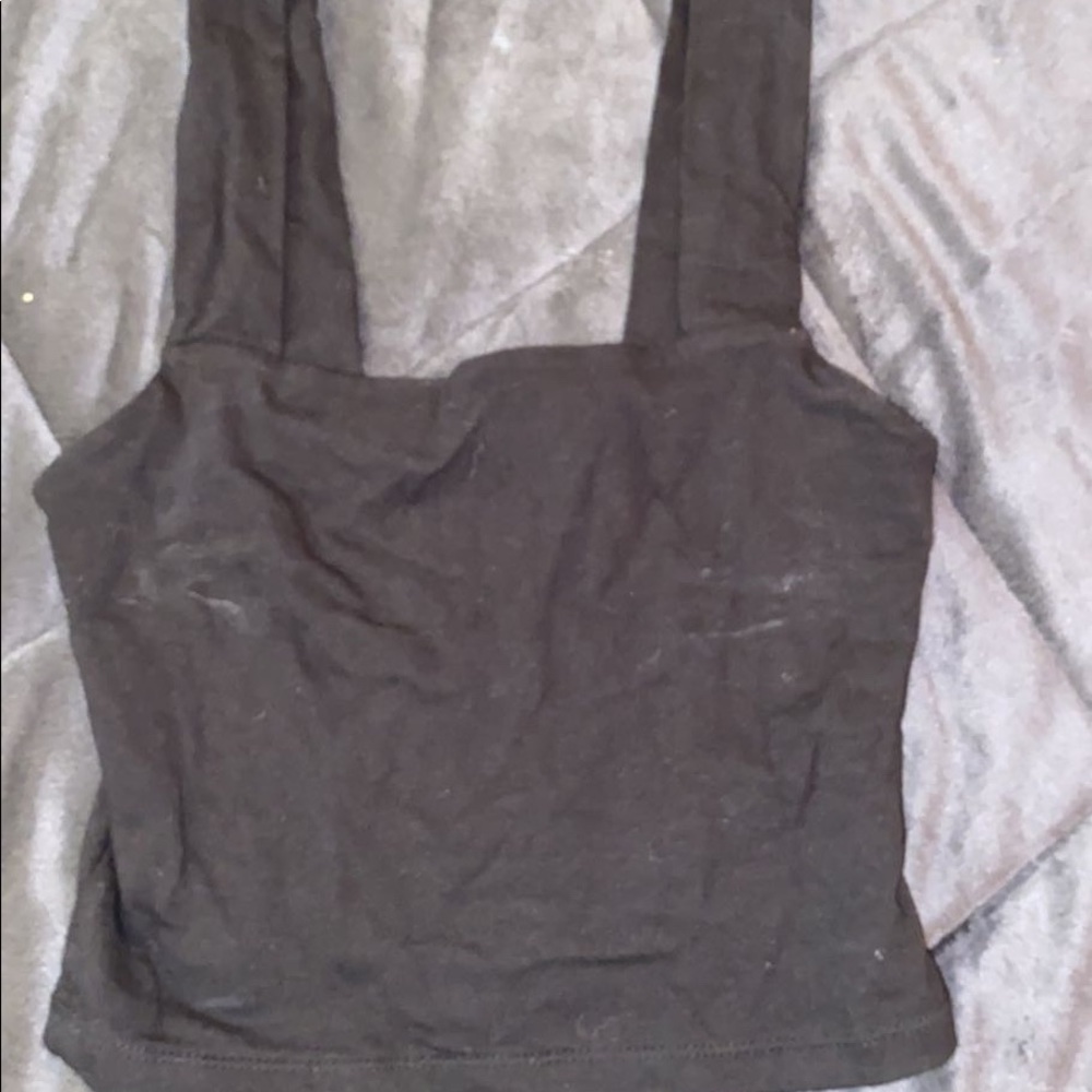 Black AE cropped tank no stains or anything